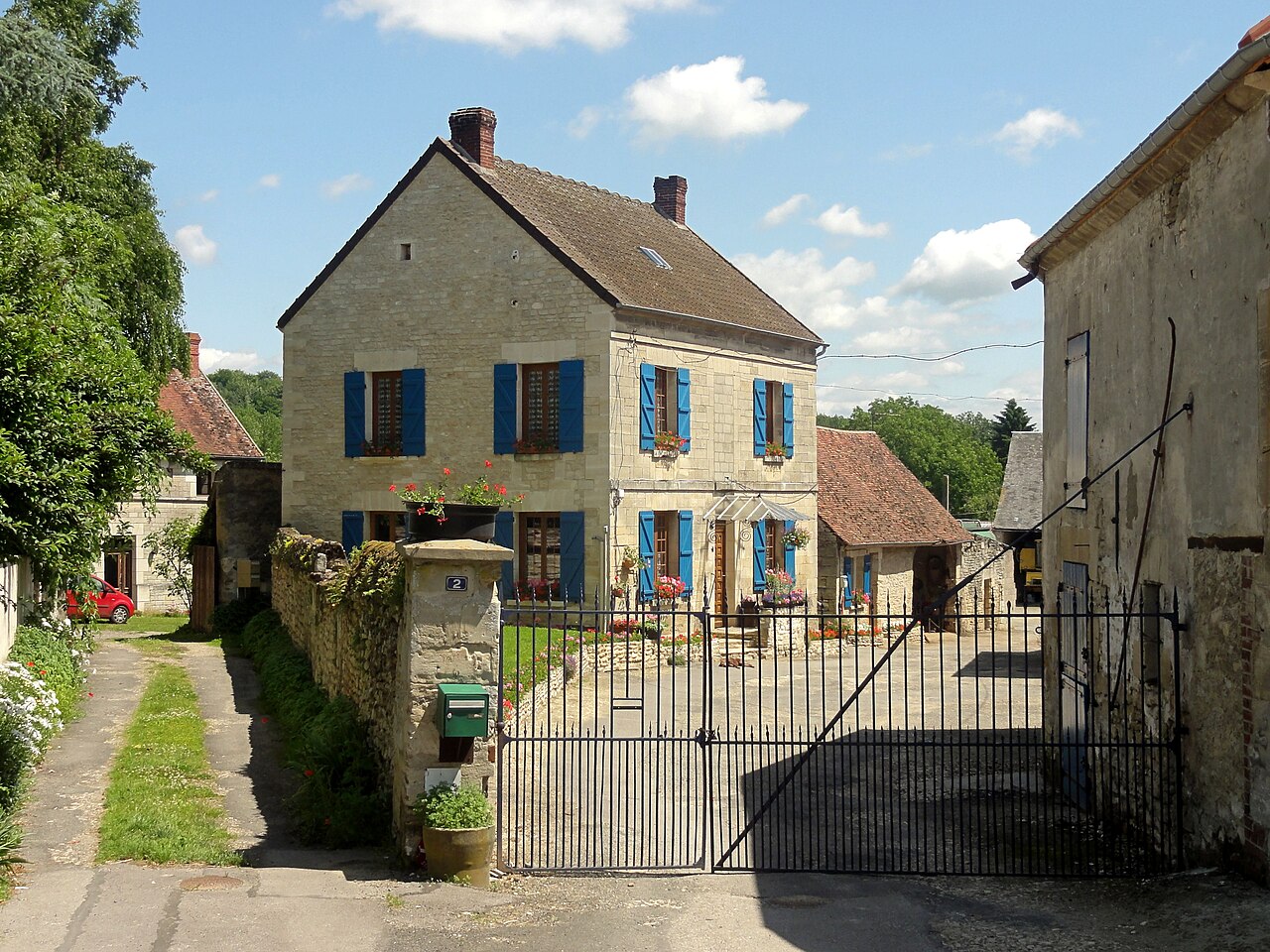 Anciens bâtiments de la Grange aux dîmes